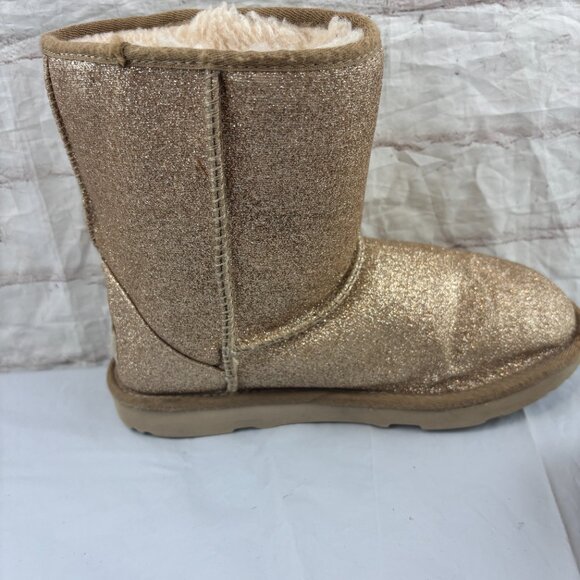 UGG Girls Youth Women's 5 Gold Glitter Classic Short II Insulated Winter Boots - Picture 8 of 10